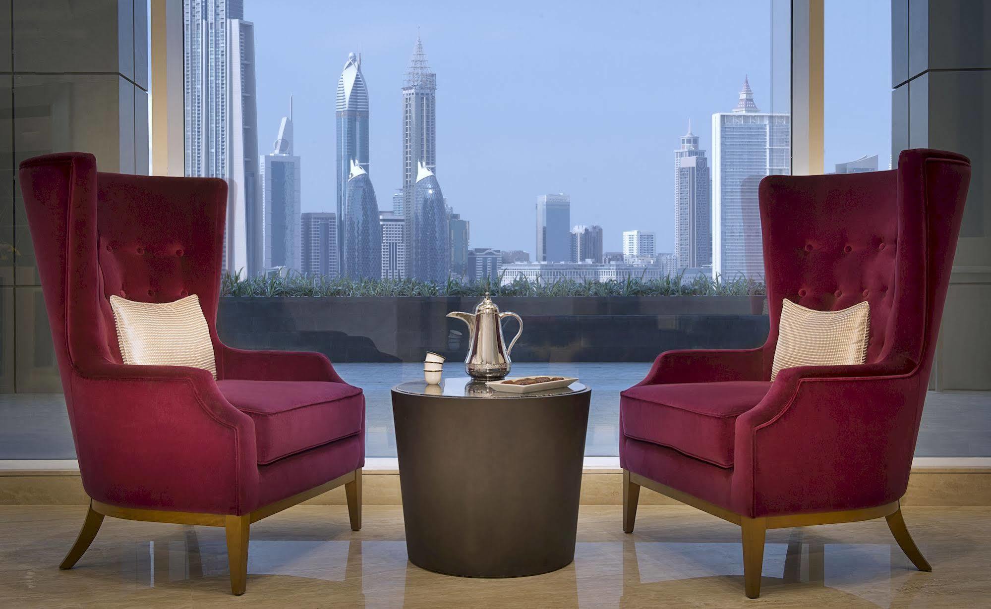 Damac Maison The Vogue Dubai Eksteriør billede The lounge at the airport