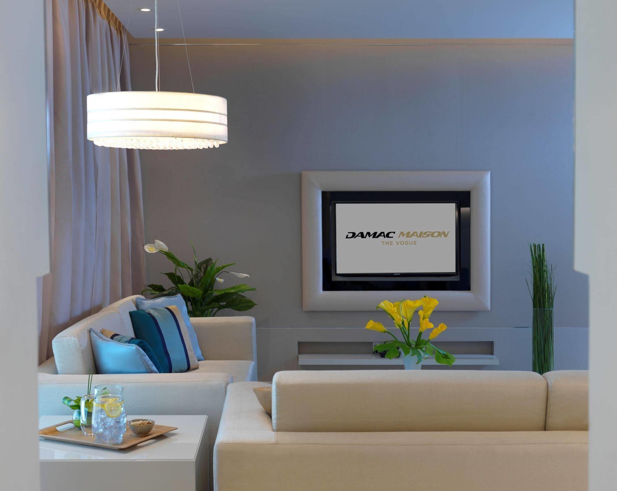 Damac Maison The Vogue Dubai Eksteriør billede A living room at the hotel